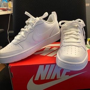 Nike Court Borough Low